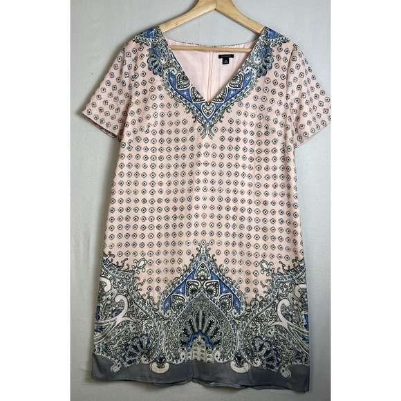 Ann Taylor LOFT Women's Size Medium Blush Pink Paisley Shift Dress V Neck - Picture 3 of 8